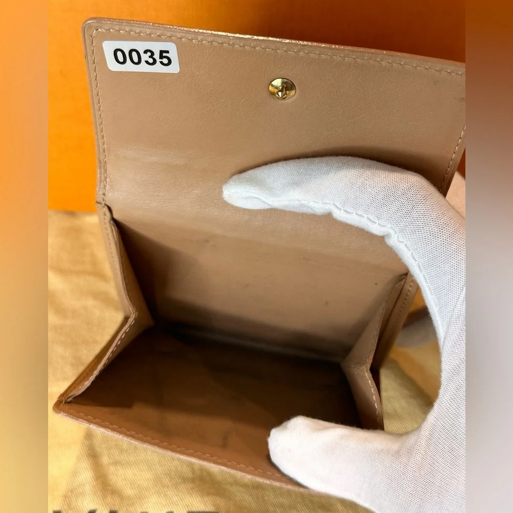 Louis Vuitton Yellow verni conpact wallet